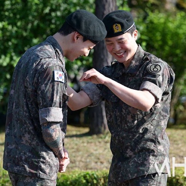 ryanmlvr's tweet image. This feels like a fever dream omg