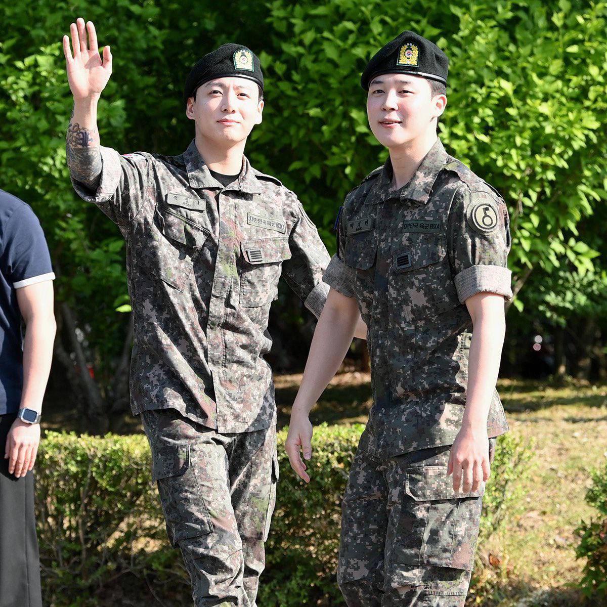 petal⁷🇮🇷 tweet media