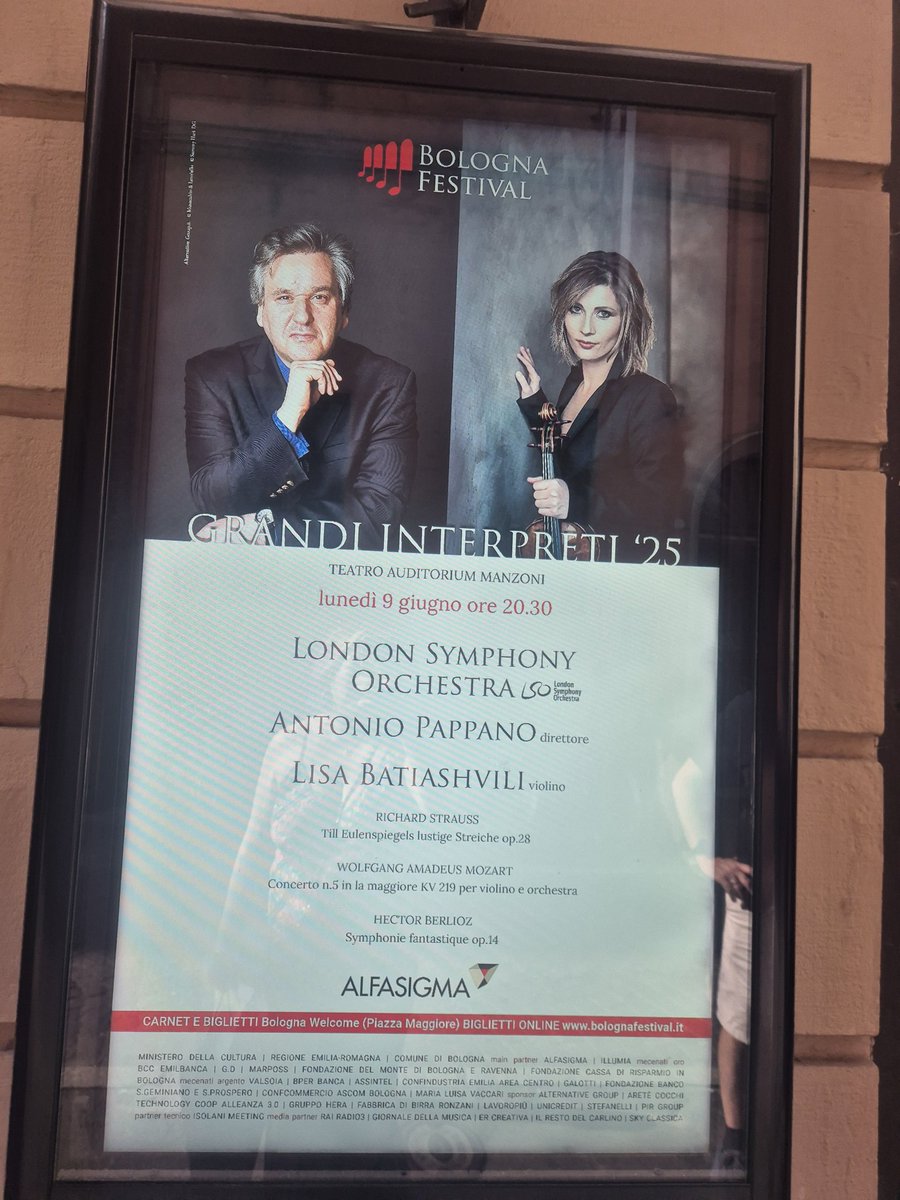 Someone's happy to be back in his hometown <a href="/BolognaFestival/">Bologna Festival</a> ! <a href="/londonsymphony/">London Symphony Orchestra</a>