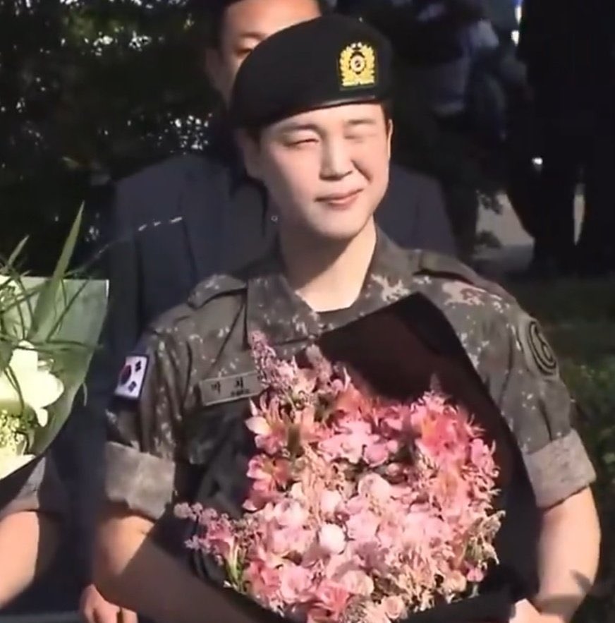 미소피피 tweet media