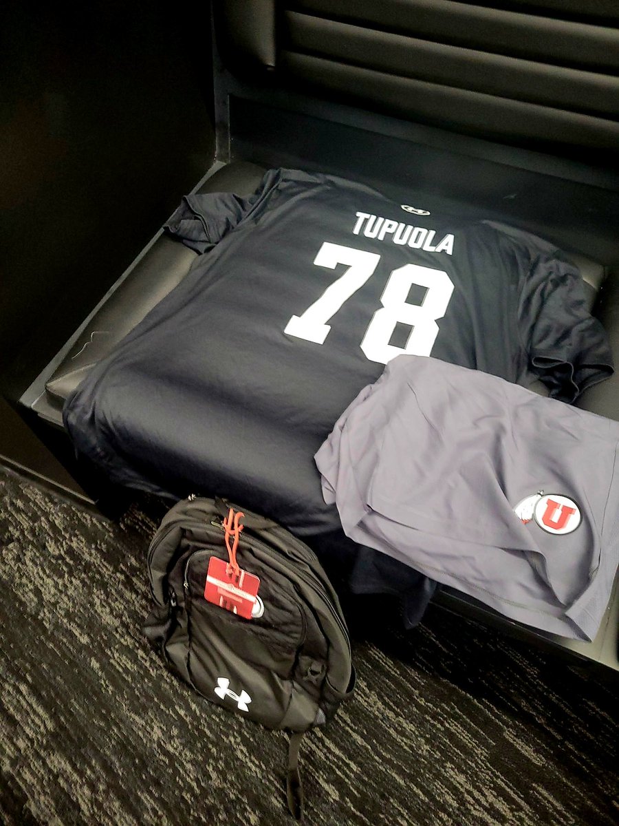 Kingston Tupuola (@kingtupes) on Twitter photo I really enjoyed my time at "All About U" Camp today. It was great to get a taste of what Utah Utes football culture is all about.
Good to see you again, Coach <a href="/RSNBUtes/">Morgan Scalley</a> I really enjoyed my time at "All About U" Camp today. It was great to get a taste of what Utah Utes football culture is all about.
Good to see you again, Coach <a href="/RSNBUtes/">Morgan Scalley</a>