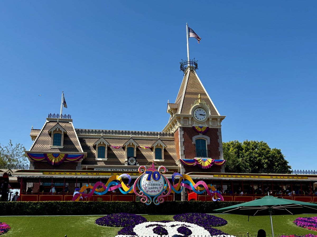 Disneyland 70th