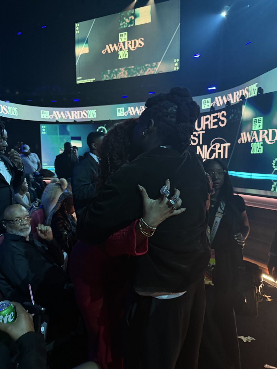Wale's tweet photo. Folarin season . Solana season . 49 season . Black entertainment https://t.co/gSQSOr2emp