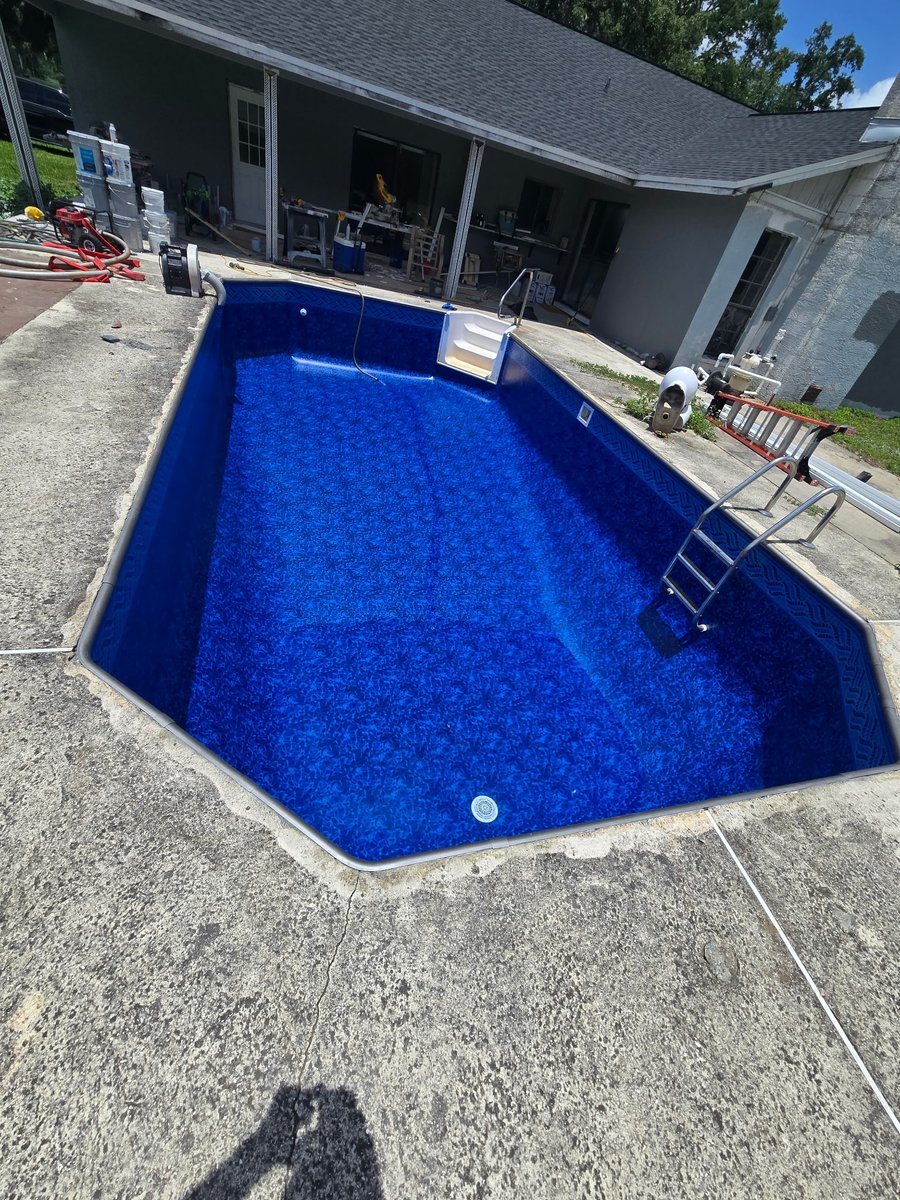 ppalmpools's tweet image. We&apos;re here helping refresh a client&apos;s pool with a Summer Wave Cobalt Fusion pattern Vinyl Liner and new trim and faceplates. Thanks to our partners Latham Pools and Haywood products, it&apos;s an exquisite upgrade! #PoolRefresh #LathamLiner #Haywood