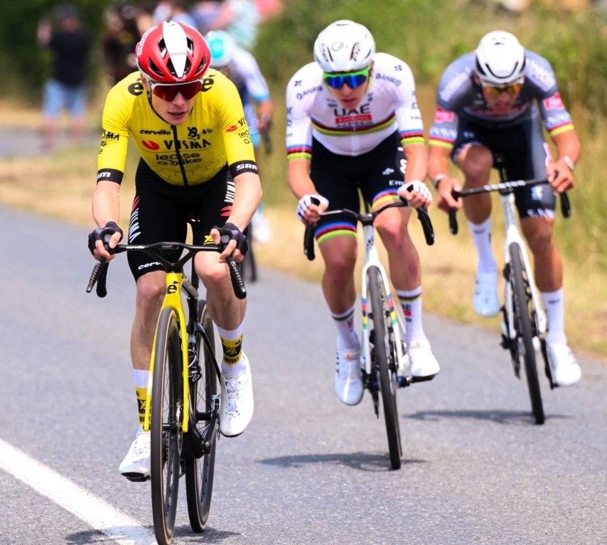 "Vingegaard entró al territorio de Pogacar: corriendo así le ganará el Tour": ciclismointernacional.com/vingegaard-ent…

#ciclismo #Dauphine