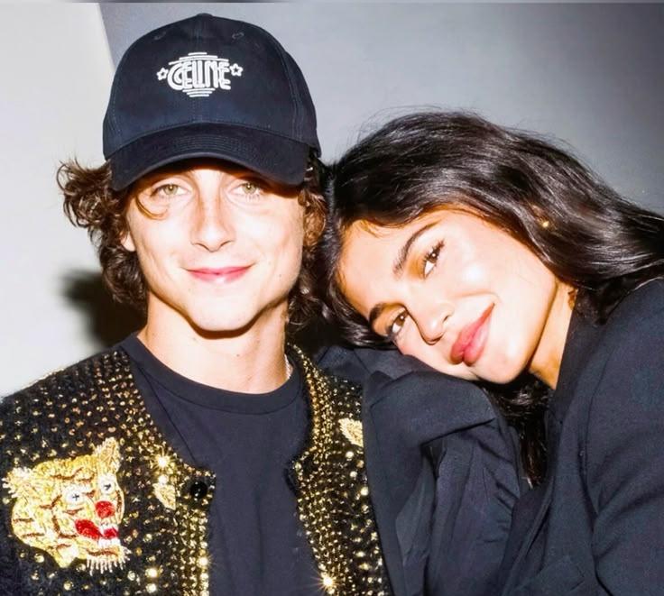 ImaStudio_ai's tweet photo. Kylie Jenner &amp; Timothée Chalamet in a chibi version? Yes, please! 💫🖤 The most talked about couple has now become a cute keychain with a fashionista touch and Celine vibes. #KylieJenner #TimotheeChalamet #CuteKeychain #ChatGPT4o https://t.co/yDGtE4MAwS