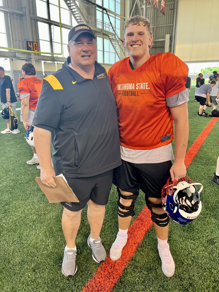 CooperUpton77's tweet image. All Glory to God! After a great camp with @CowboyFB And a great conversation with @CoachGalloM and @ToddThrockmort3 I am blessed to receive my 2nd offer to @MWSU_Football ! @RecruitBixbyFB @BixbySpartanFB