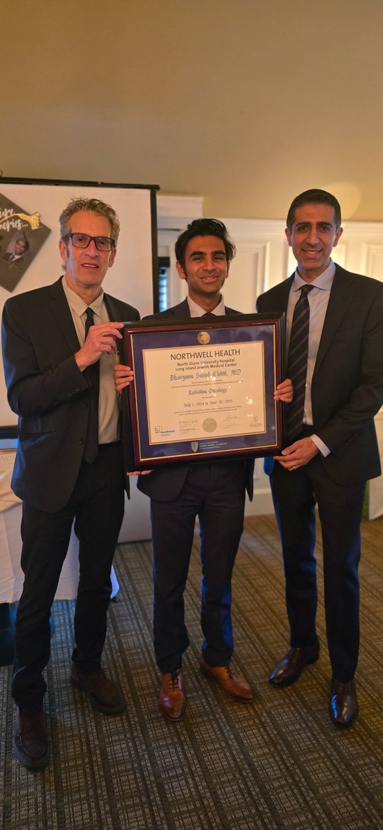 Dr. Miriam Knoll (@mknoll_md) on Twitter photo Congrats <a href="/BhargavaChitti/">Bhargava Chitti, MD</a> on your graduation from #radonc residency tonight!!
Wishing you the best of luck in your career! Your future is 🌞 🌝
and the cancer community is lucky to have you
<a href="/PottersMD/">Louis Potters, MD</a> Congrats <a href="/BhargavaChitti/">Bhargava Chitti, MD</a> on your graduation from #radonc residency tonight!!
Wishing you the best of luck in your career! Your future is 🌞 🌝
and the cancer community is lucky to have you
<a href="/PottersMD/">Louis Potters, MD</a>
