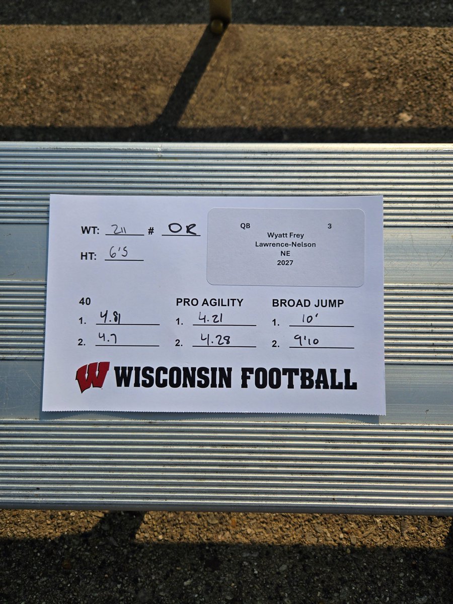 FreyWyatt53088's tweet image. Pr'd today in the forty-  4.70 and broad jump- 10ft!