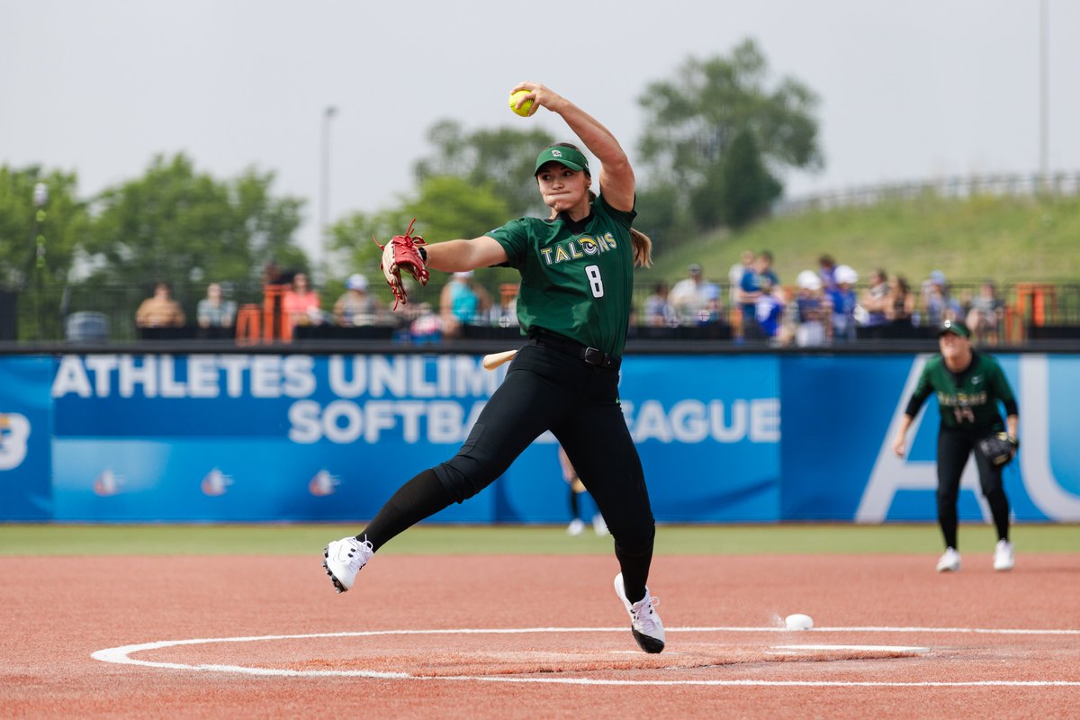 theAUSLofficial's tweet image. the series is on the line 👀

@AUSL_Bandits 🆚 @AUSL_Talons 

tune in now 👉 theausl.com/game/753