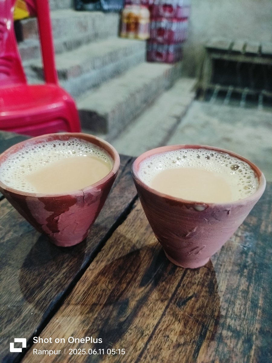 Sharman1244's tweet image. हर शख़्स दौड़ता है यहाँ भीड़ की तरफ़ 
फिर ये भी चाहता है उसे रास्ता मिले 
- वसीम बरेलवी
शुभ मंगल प्रभात 
#Good_Morning🌻🌹 
#HaveAPeachfulDay ,#a_great__full_day