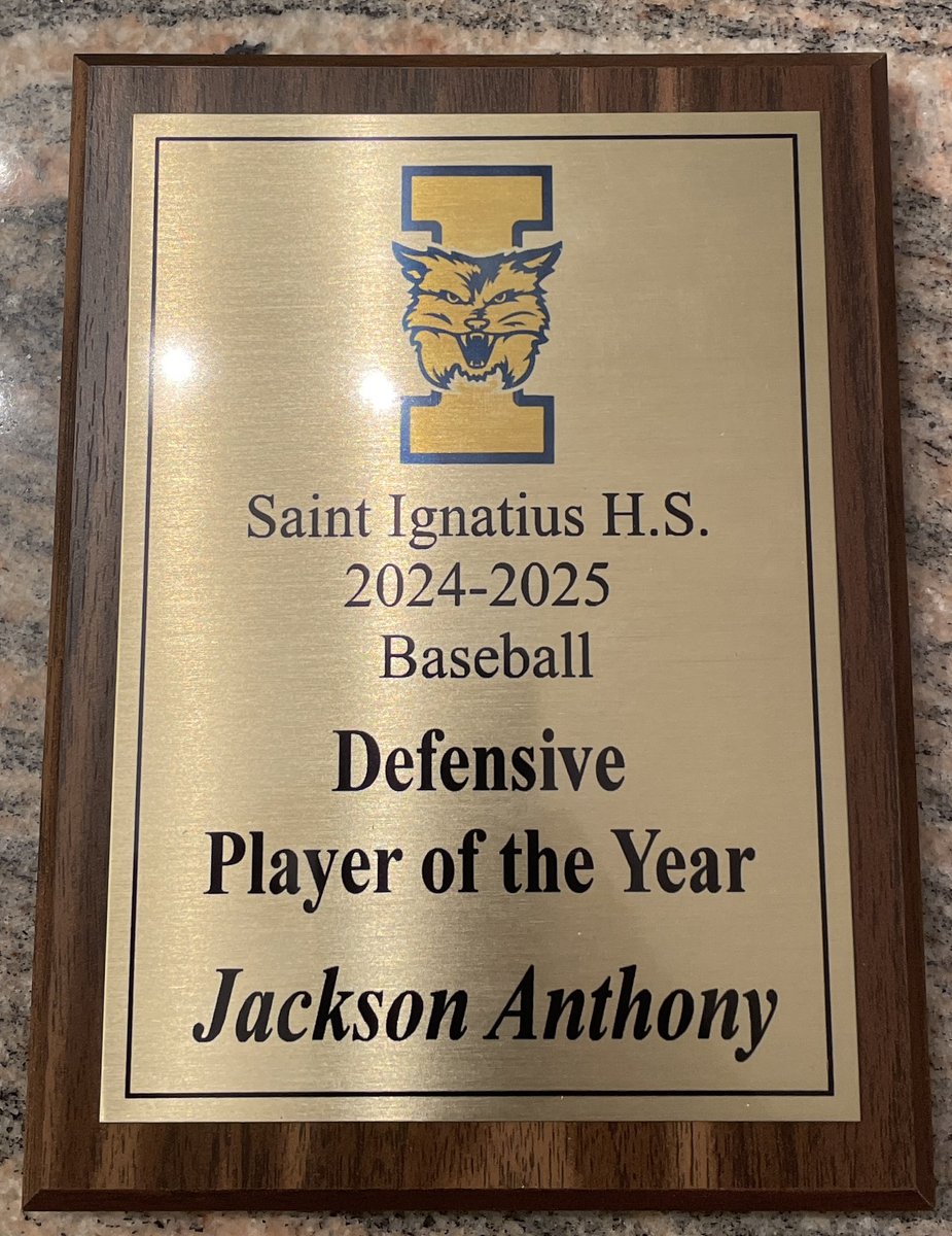 Honored to be named co-defensive POTY alongside close friend and teamate <a href="/TekancicMarcus/">🌟Marcus Tekancic🌟</a>

Also proud to be named 1 of 3 captains for 25-26 baseball season with <a href="/TekancicMarcus/">🌟Marcus Tekancic🌟</a> and <a href="/JacobMerheb/">Jacob Merheb</a> 

Huge thanks to all the seniors and the memories weve made. 
#togetherforever