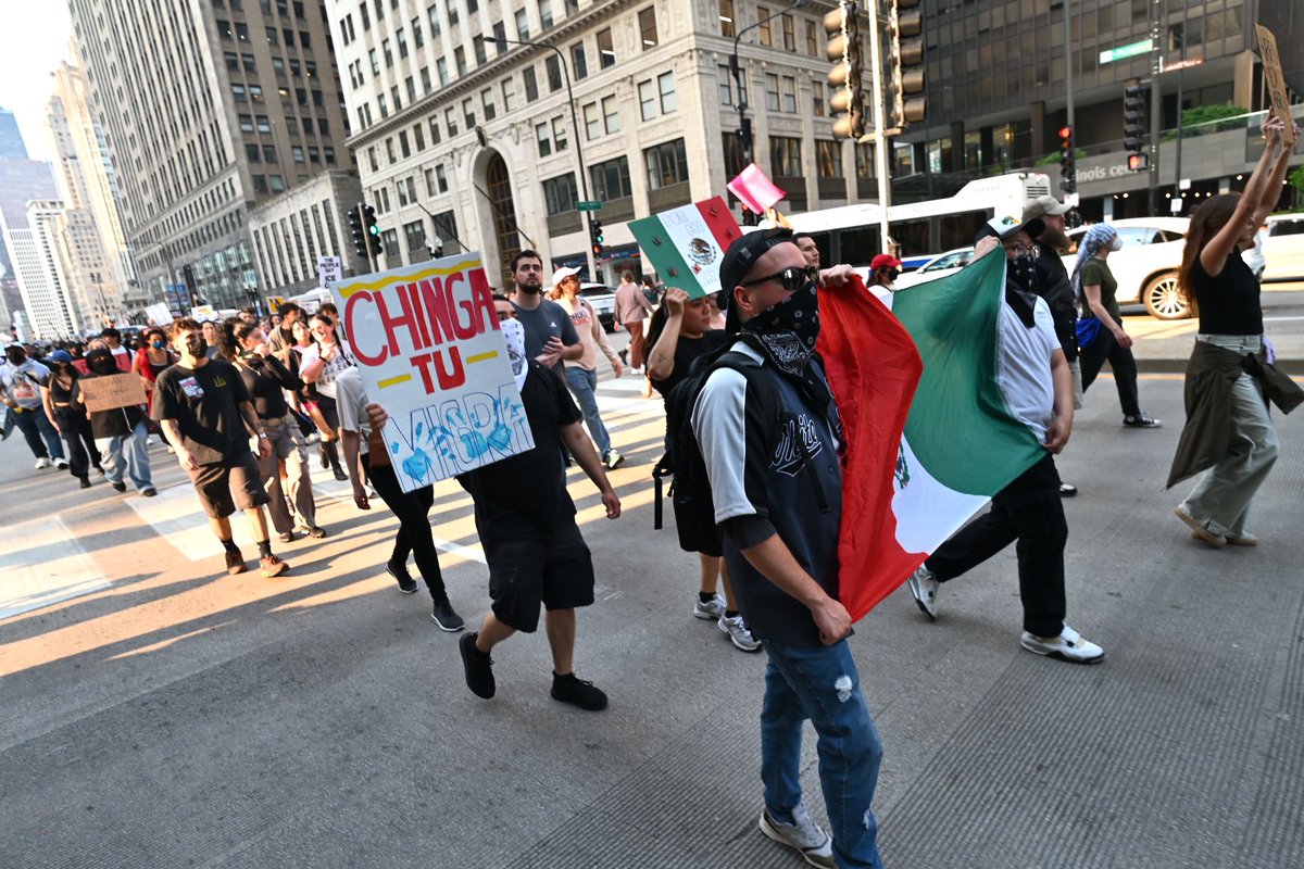 Colin Boyle (@colinbphoto) on Twitter photo <a href="/BlockClubCHI/">Block Club Chicago</a> In the second hour of the anti-ICE march, people still are out in thousands marching around downtown. Marchers continue to splinter throughout the loop.
#OnAssignment for @blockclubchi <a href="/BlockClubCHI/">Block Club Chicago</a> In the second hour of the anti-ICE march, people still are out in thousands marching around downtown. Marchers continue to splinter throughout the loop.
#OnAssignment for @blockclubchi