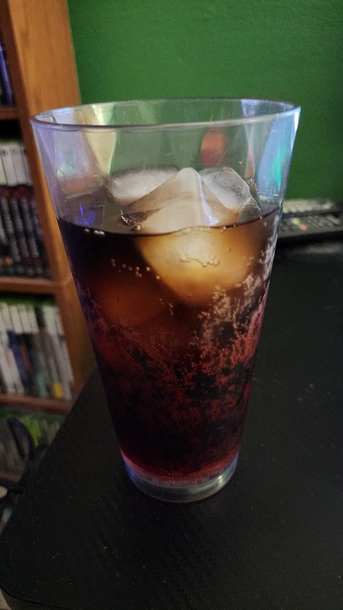 ProjectJeff85's tweet image. The ICE I stand with is the kind that keeps your drink cold like this soda and NOT that fucking "enforcement" agency with masked thugs as agents who arrest innocent people in the name of "NaTIoNAL seCURitY" or some fascist shit.

Ice cubes &amp;gt;&amp;gt;&amp;gt; ICE the agency and not even close