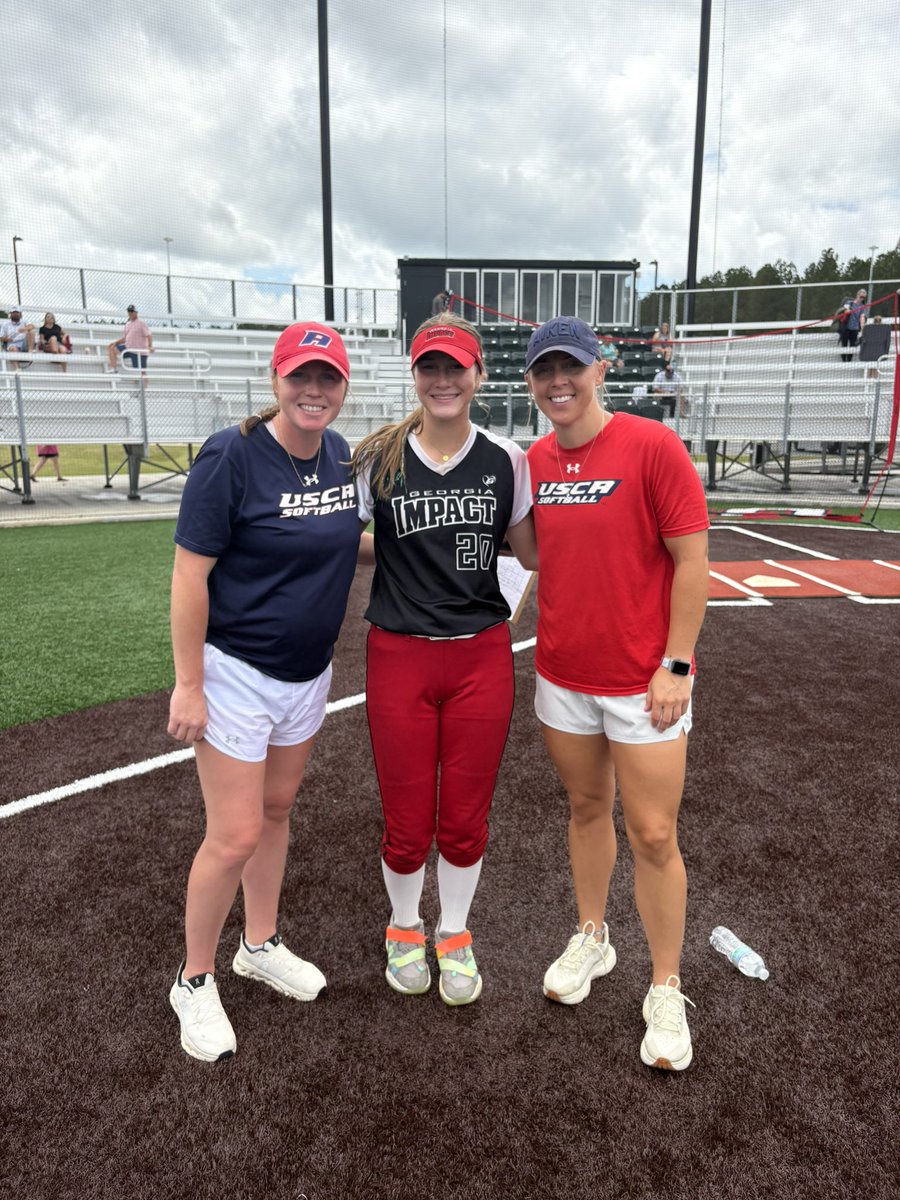 Good to see my Coaches again!! <a href="/AliciaDorgan/">Alicia Dorgan</a> <a href="/CoachpooleU/">CoachPoole_USCA</a> I can’t wait to be a Pacer🐎🐎
