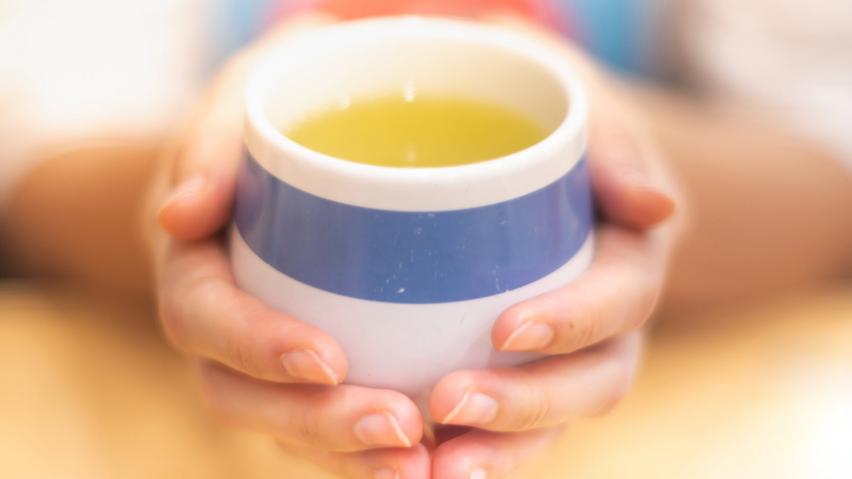 Hot Tea Cools You Down: Find out how drinking hot tea can help cool you down in the summer.