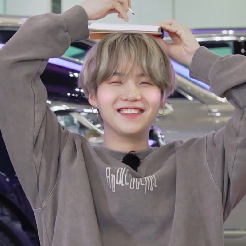 윤기야 🐱 

D-10

#어서와윤기야
#윤기야10일남았다 
#DDAY10_SUGAisBACK
#SUGA #AgustD #민윤기