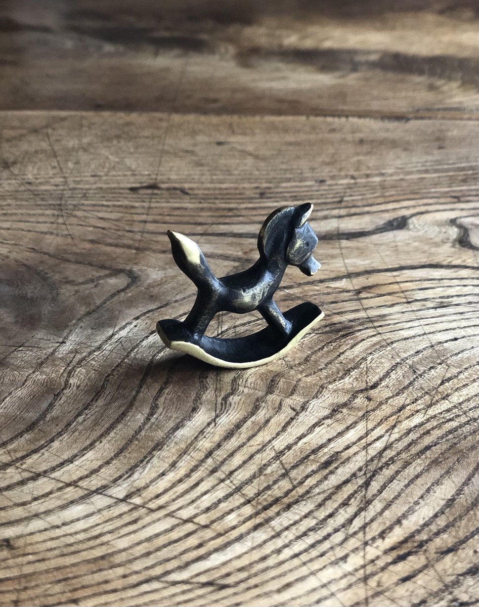 三國万里子 on X