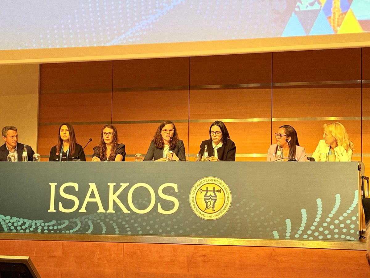 Excellent session on sports injuries and return to sports in female athletes at #ISAKOS2025! I spoke about return to sport of the female athlete - focusing on some important considerations for RTS following ACL reconstruction, MPFL reconstruction, &amp; Bankart repair.

#orthotwitter