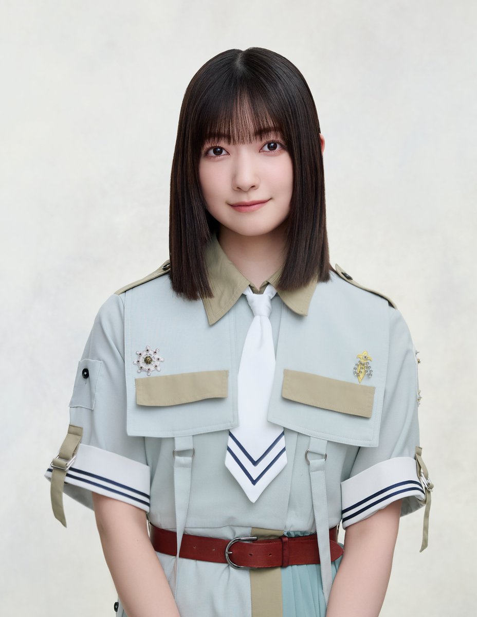 稲熊ひな 櫻坂46 四期生お披露目制服 生写真 直筆サイン 櫻坂46 稲熊ひな 生写真 四期生お披露目制服 中 直筆サイン
