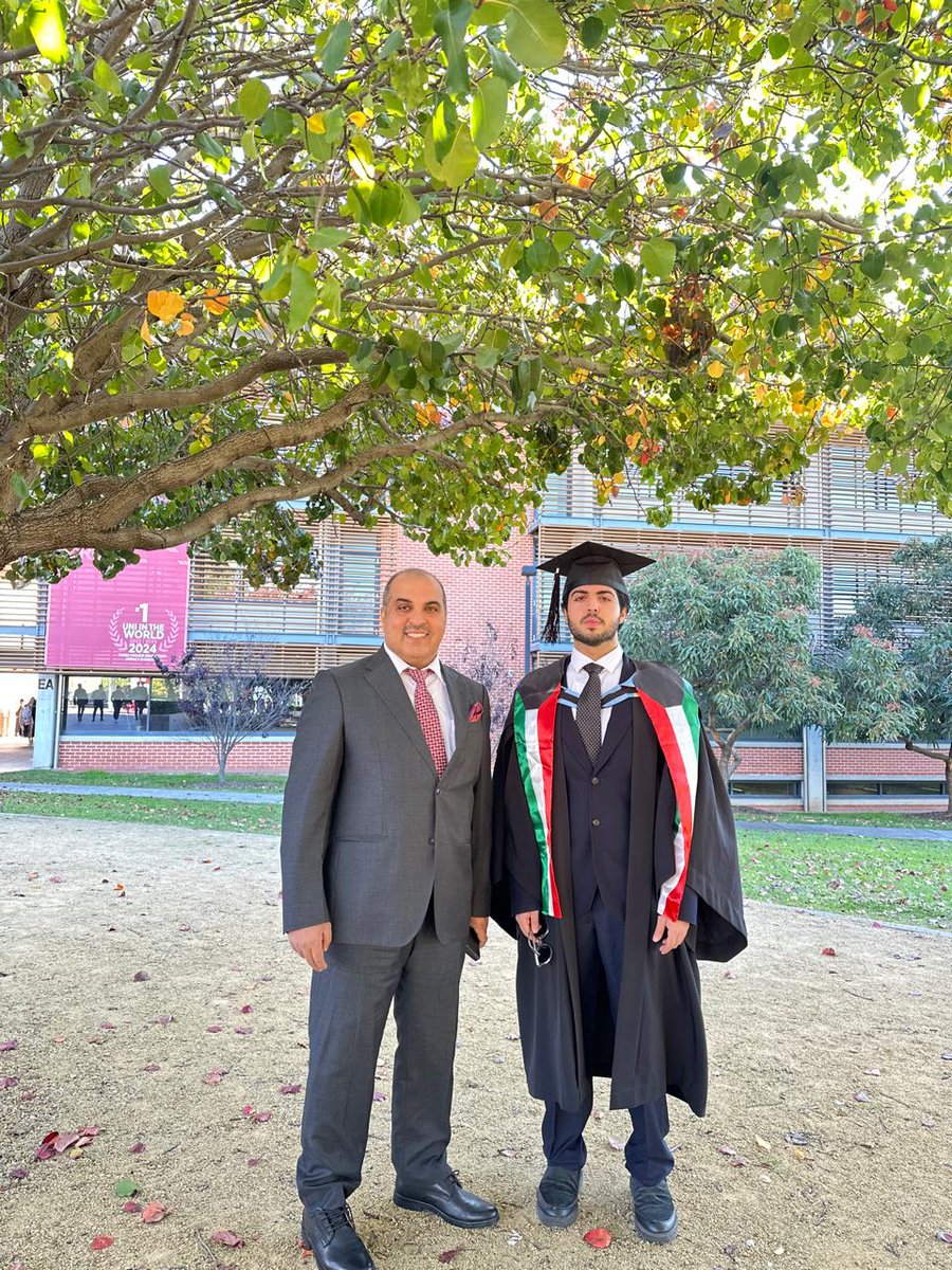 بفضل من الله تم تخرج الابن " فلاح "  من جامعة سيدني - استراليا وحصوله على درجة البكالوريوس في تخصص علوم الكمبيوتر والامن السيبراني