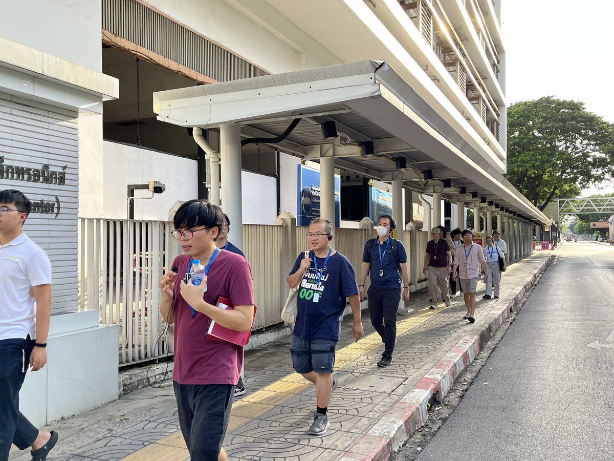 Samyanwalks's tweet photo. 🚶🏻🚶🏽‍♀️เก็บตกภาพบรรยากาศในกิจกรรม SAMYAN HERITAGE WALKS By Netiwit 

😍 สำหรับผู้สนใจ โปรดรอติดตามกับกิจกรรมในครั้งถัดไป

#samyanheritagewalks https://t.co/oxOFeq7yIn