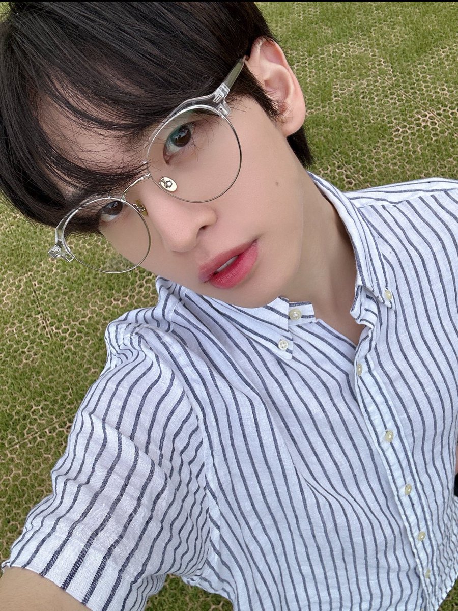 pinklleni's tweet photo. we geeked up!!!π€π
#LVSTD #CRAVITY #ALLEN #ν¬λλΉν°
#LuvitySelcaDay @CRAVITY_twt https://t.co/lrzFXl8Fvb