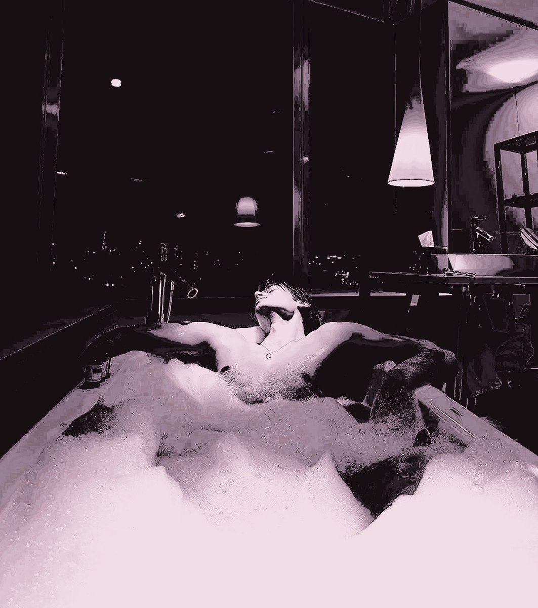 ncxtchaptr's tweet image. ⠀⠀
⠀⠀
⠀⠀ “i’ll moan louder than the sirens in paris tonight.“
⠀
⠀⠀