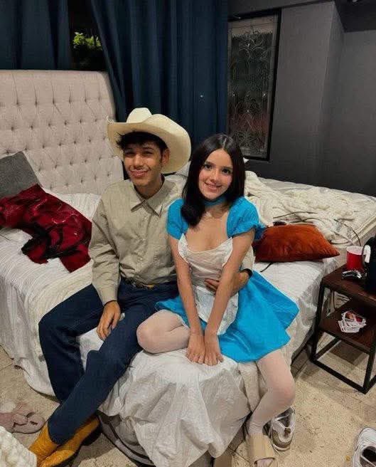 Thanks to these two, Mexican cinema is more alive than ever 😏🚬😎😈