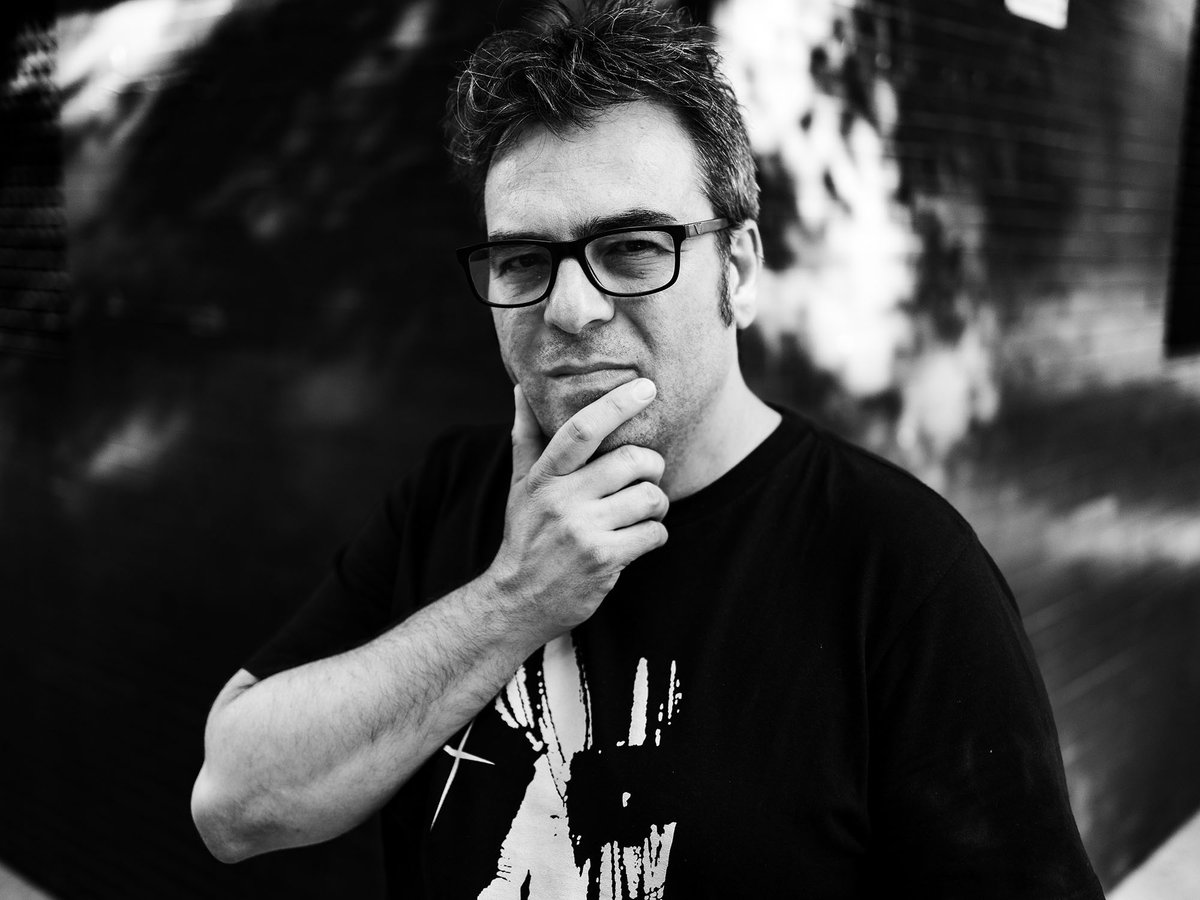 Zenda (@zendalibros) on Twitter photo Raúl Quinto: “La verdad ya no es un valor en alza. No es necesario decir la verdad para lograr el bien. De hecho, ni siquiera obtener el bien es importante”.
<a href="/mgsantamarina/">Miguel Santamarina</a> entrevista a <a href="/quinto_raul/">Raúl Quinto</a> <a href="/JekyllandJill/">Jekyll&Jill</a> Fotos: <a href="/JeosmPhoto/">JEOSM #thetrueshoot</a> zendalibros.com/raul-quinto-la… Raúl Quinto: “La verdad ya no es un valor en alza. No es necesario decir la verdad para lograr el bien. De hecho, ni siquiera obtener el bien es importante”.
<a href="/mgsantamarina/">Miguel Santamarina</a> entrevista a <a href="/quinto_raul/">Raúl Quinto</a> <a href="/JekyllandJill/">Jekyll&Jill</a> Fotos: <a href="/JeosmPhoto/">JEOSM #thetrueshoot</a> zendalibros.com/raul-quinto-la…