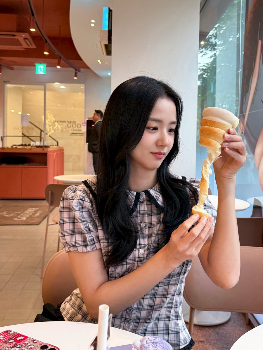 This is so Jisoo 😝