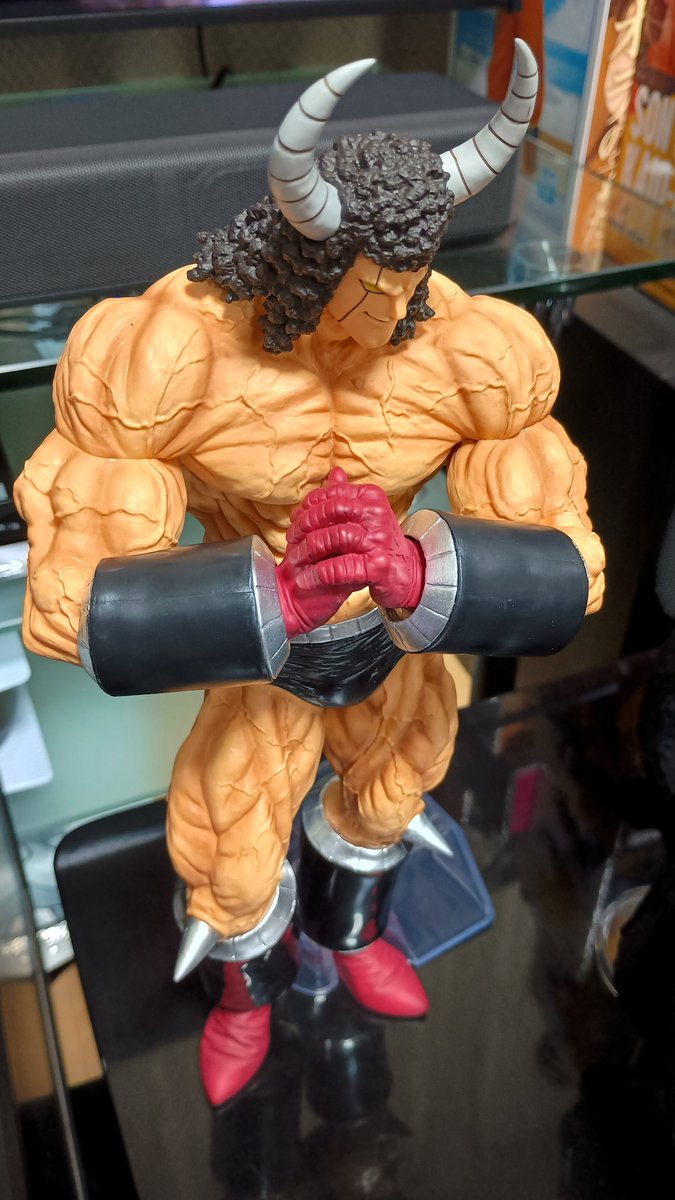 岩倉圭二先生造形作品まとめ バッファローマン 範馬勇次郎 デモゴルゴン +おまけ 一番くじのバッファローマンが届きました。原型師、岩倉圭二氏の作品