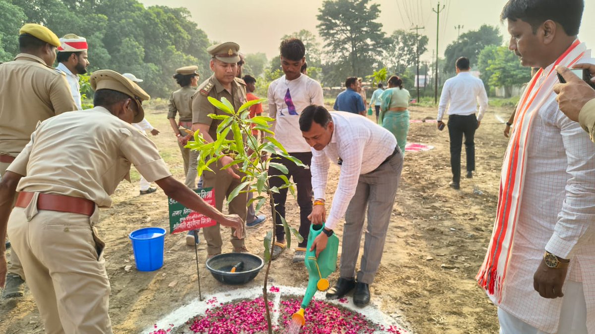 विधान सभा की विधायन समिति के सदस्यों द्वारा अतिथि गृह के निकट वृक्षारोपण किया गया
<a href="/UPGovt/">Government of UP</a> <a href="/CMOfficeUP/">CM Office, GoUP</a> <a href="/myogiadityanath/">Yogi Adityanath</a> <a href="/SureshKKhanna/">सुरेश कुमार खन्ना</a> <a href="/LAXMINCHAUDHARY/">Laxmi Narayan Chaudhary BJP</a> <a href="/SanjaySinghmla/">Sanjay Singh Gangwar</a> <a href="/spshahibjp/">Surya Pratap Shahi</a> <a href="/UPCane/">Cane Development UP</a> <a href="/VKshukl83932426/">V. K shukla</a> <a href="/Sanjeev98674105/">S.K.Pathak</a> <a href="/aktupcsr/">Dr A K Tiwari</a>