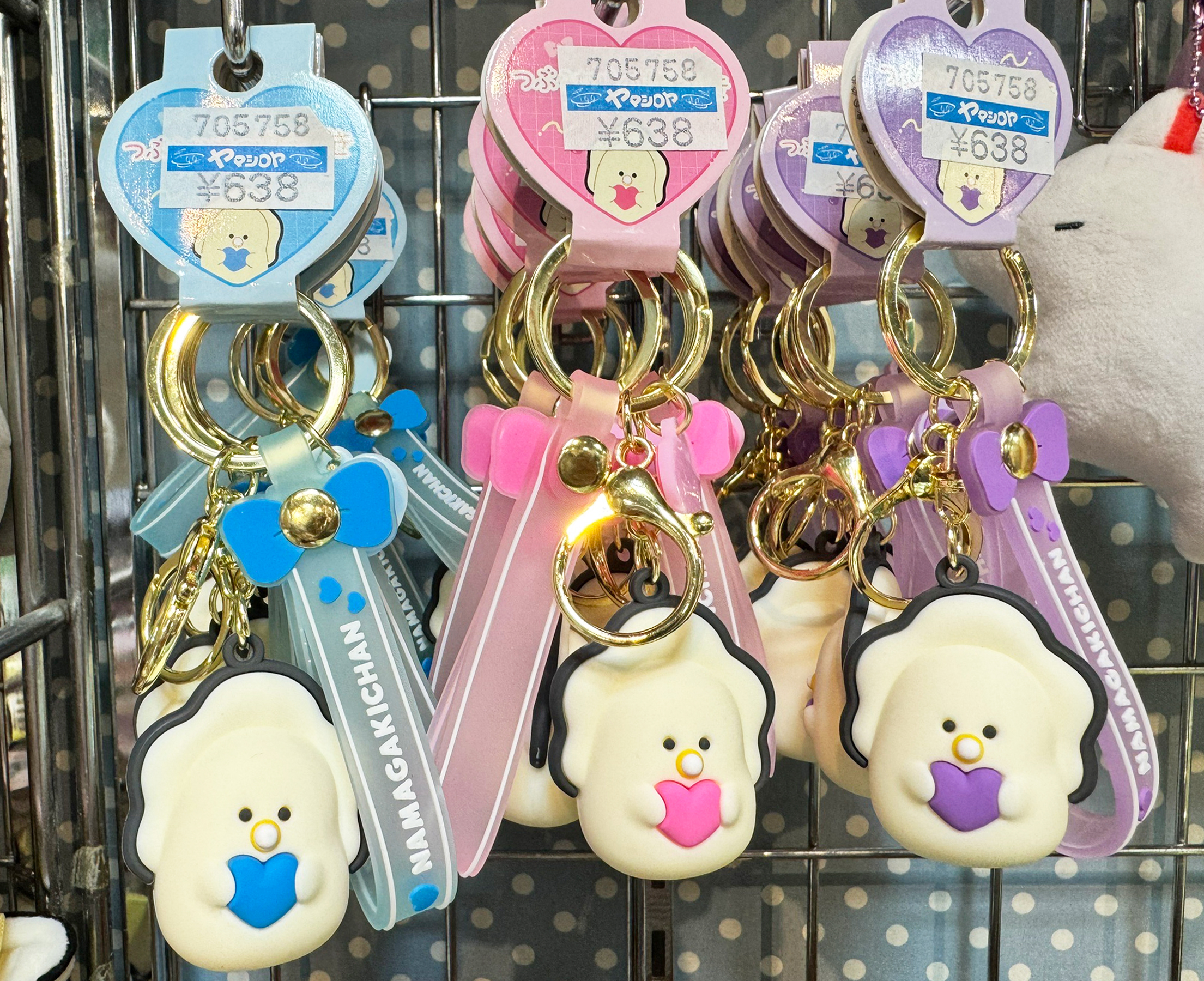 つぶらな瞳の仲間達」のかわいいアクリルチャームが登場