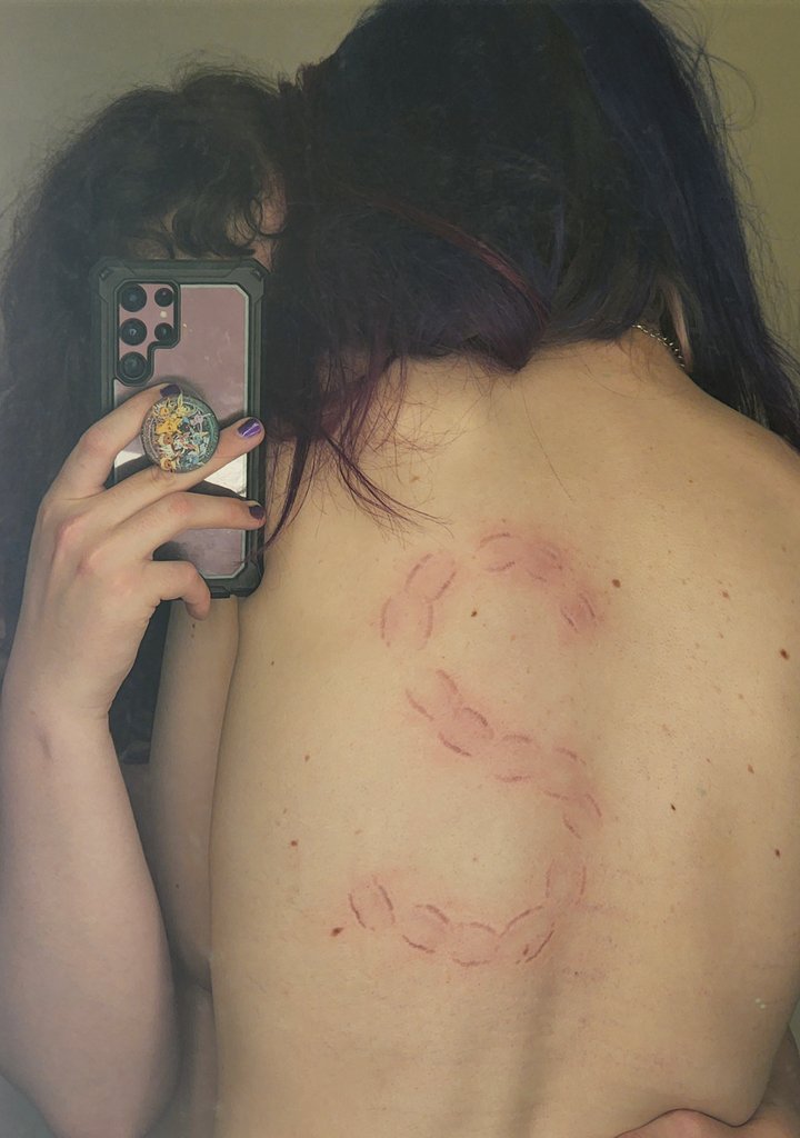 GhostyNixi's tweet image. she carved her initial in my back with her teeth,, ow