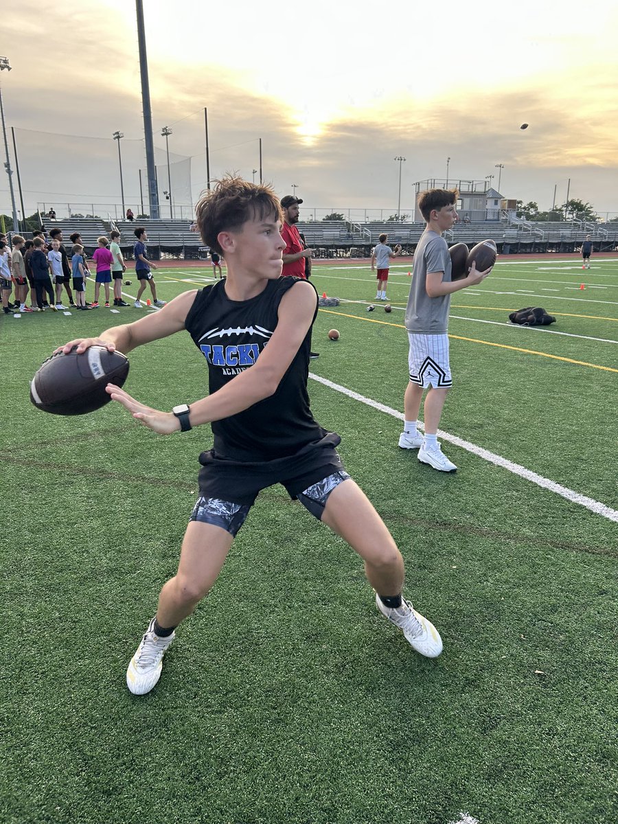 CoachFambrough's tweet photo. Great time at Day 2 of our Vista Ridge QB/WR Passing Camp! Getting great work in!! #ThrowItDeep https://t.co/GtH8TyDMci