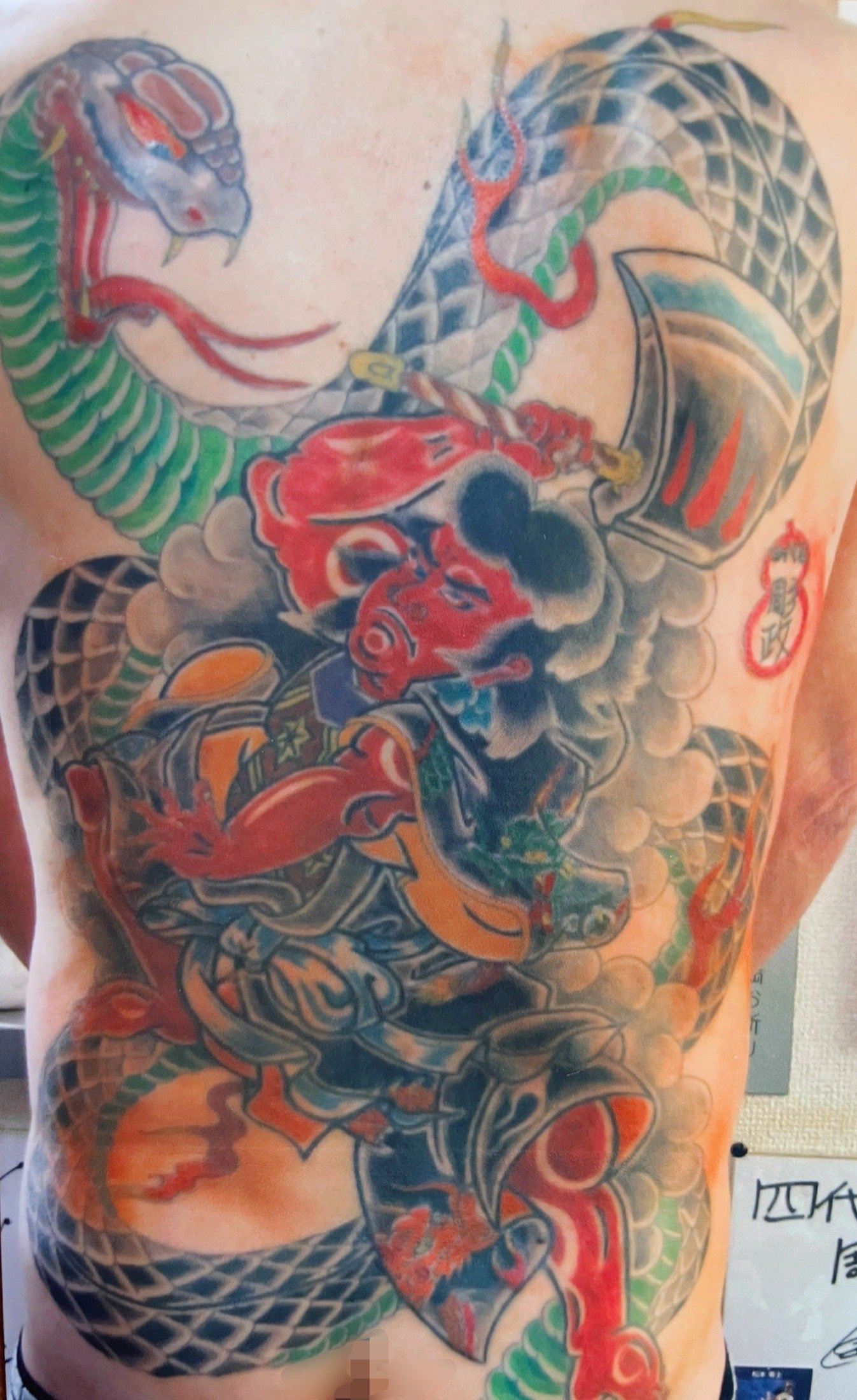 ★現代物一刀彫透彫龍紋四足台★ 屋久杉一刀彫龍 自然台付142 | 屋久杉彫り物・置物 | 屋久杉堂