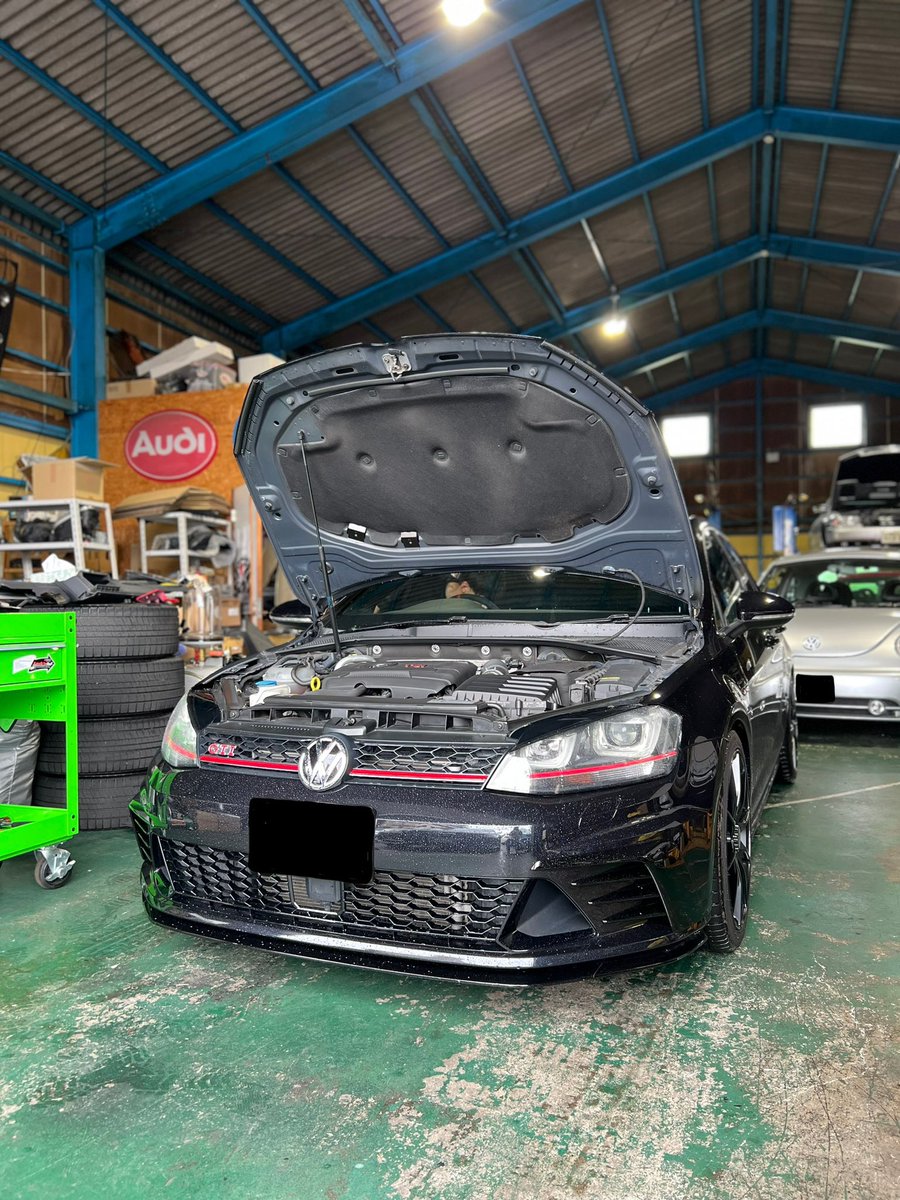 EUROStageTsune's tweet photo. 本日の作業集中日はゴルフ7GTI CS StreetEditionのヘッドカバーパッキン等の交換です👍
希少なG7GTI CSなのでこれからも長く乗っていただけるようにしっかりメンテナンスいたします‼︎
FFのゴルフRは刺激的です🤣
#EUROStage #VW #Audi #Golf7 #GTI #CS #StreetEdition #岡山県 #倉敷市 https://t.co/HOu8aL6RHG