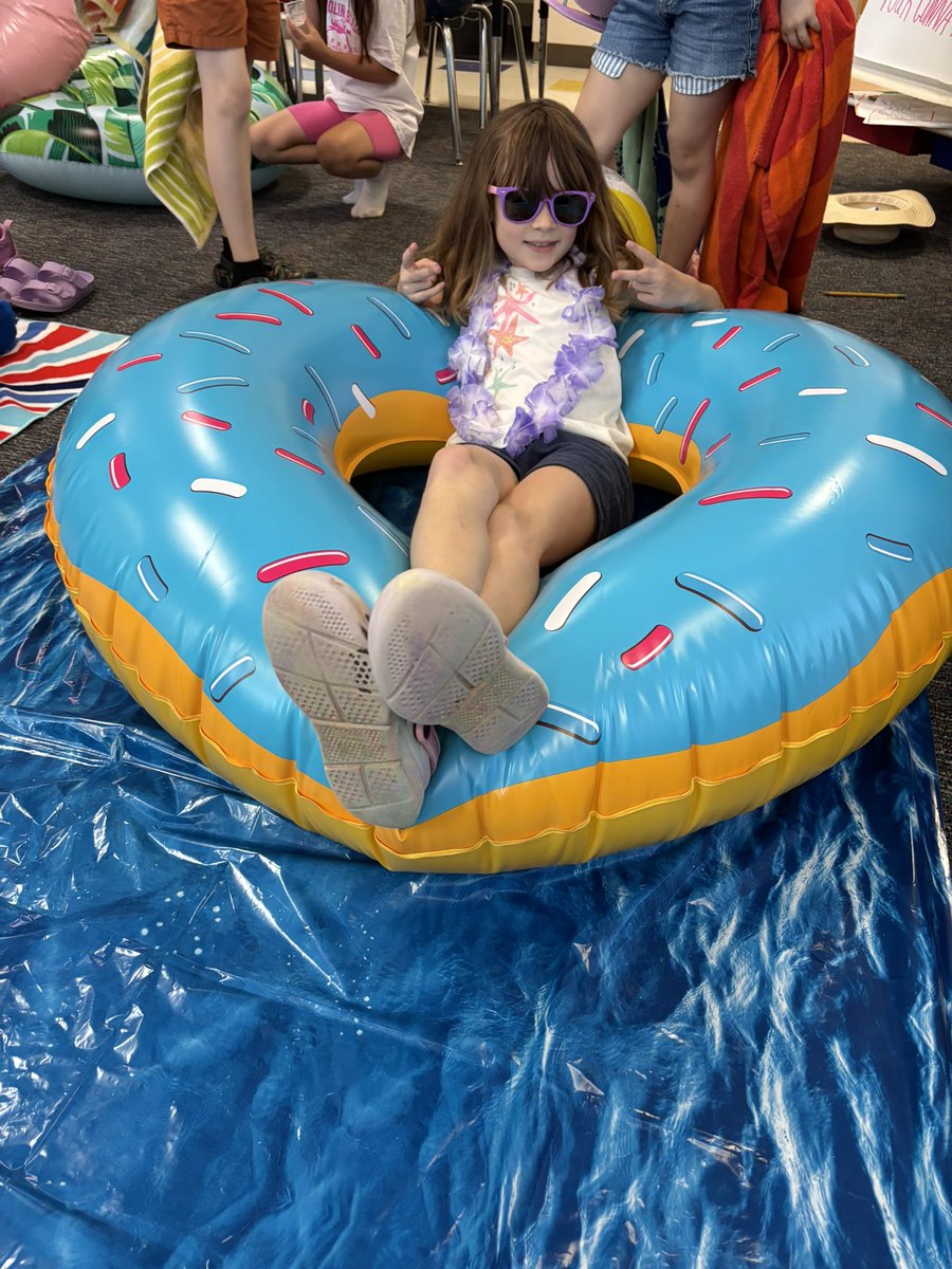 Miss Rogers' Second Grade Class tweet media