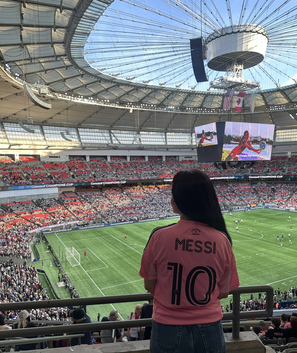 spkaur11's tweet image. Still in disbelief… I got to see #Messi play live last month. A dream I never thought would come true.
I can officially retire from football fandom. Mission accomplished.