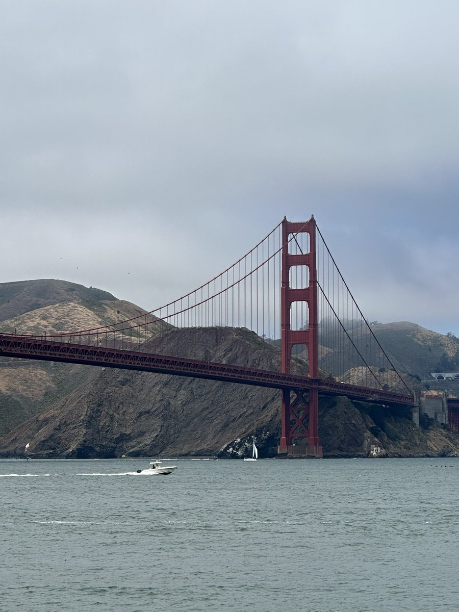 javirandor's tweet image. Today was my first day @AnthropicAI and I recently moved to SF!