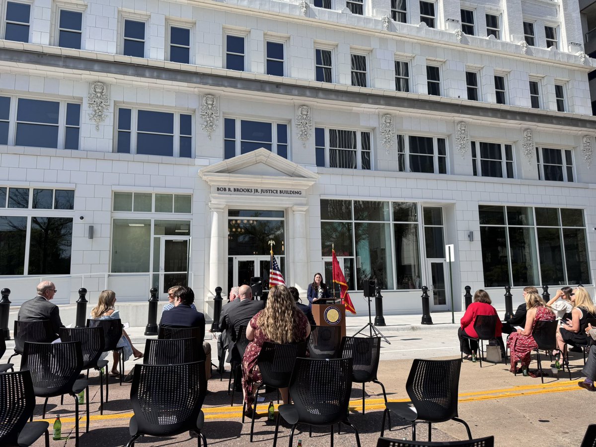 Today I had the opportunity to attend the <a href="/AGTimGriffin/">Attorney General Tim Griffin</a> building dedication in honor of Bob R. Brooks Jr.  He was a great man! #arpx