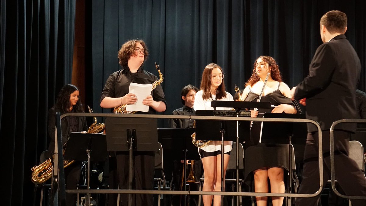 Distric Concert! 🎶 

Amazing job to everyone who performed!