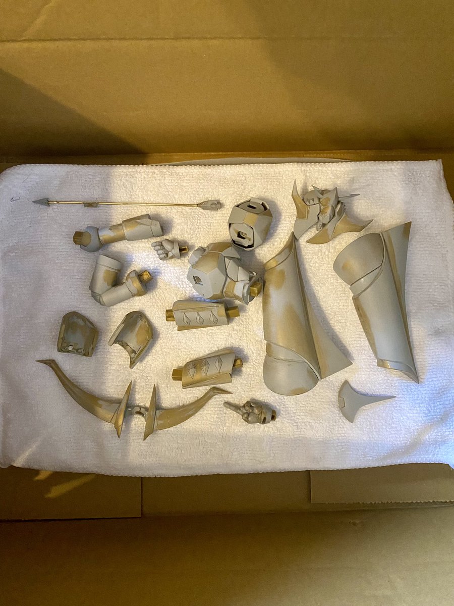 今日の朝活
PLAMAXライディーン
二度目の表面処理を終えて洗浄
明日は晴れ予報☀️
本塗装に入ります！！