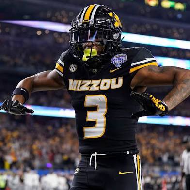 RealJoshua2028's tweet image. I will be attending the Mizzou camp this Thursday on June 12th🐯 Ready to compete, get better & looking forward to meeting coaches! @ScottPingel10 @JosiahCoach @MiltonProctorII @JPRockMO @PrepRedzoneMO @GSV_STL @Es_academy @B_Dimovitz @coachalpogue