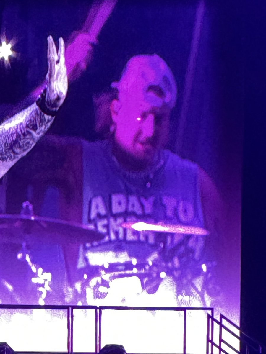 GJKline's tweet photo. Just sayin @adtr the drummer for @JellyRoll615 has a @adtr tshirt on tonight in Orlando https://t.co/a3PfEQRxFm