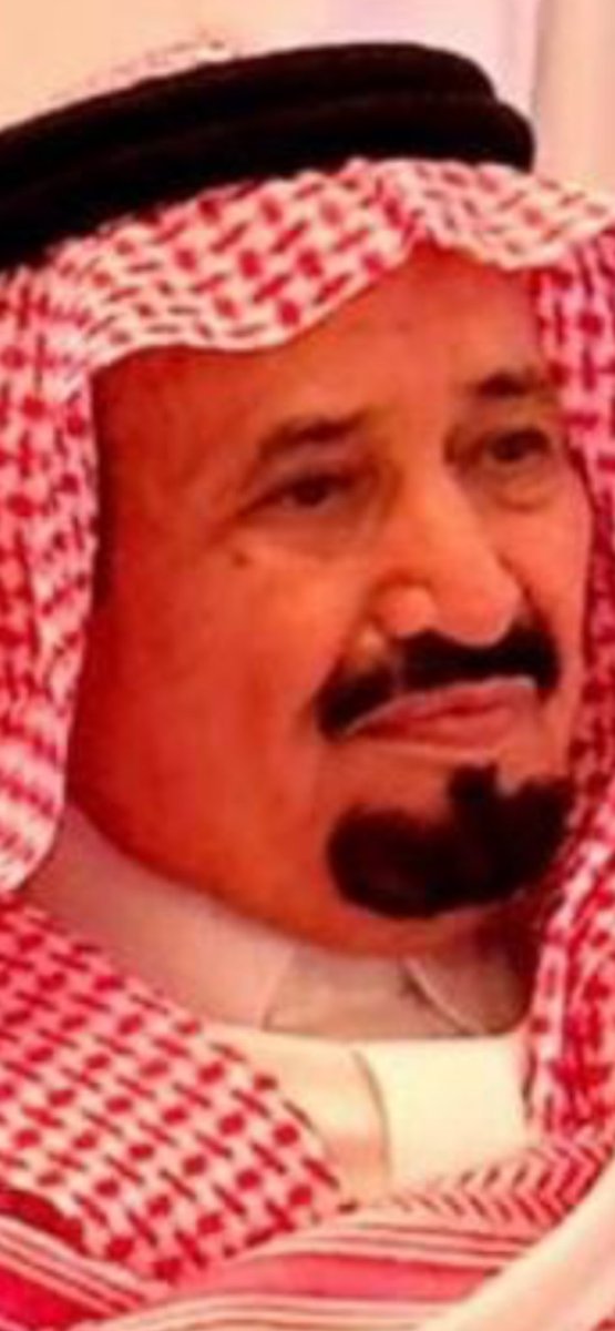مالذي بينه وبين خالقه عزّوجل ليحزُن على رحيله كُل أولئك الجمع الهائل من الناس ؟ ..
مالذي بينه وبين ربّه سُبحانه ليدعوا له من عرفه ومن لم يعرفه ؟ ..
رحم الله الوالد #الشيخ_عبدالله_بن_سالم_الوهابي_القحطاني ، وجعل ما أصابه رِفعةً وتطهيراً ..