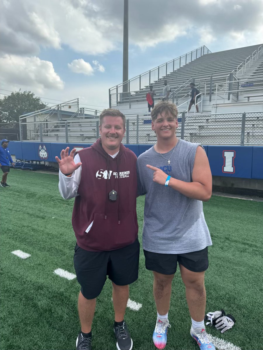 CarsonWithers0's tweet image. After a great conversation with @CoachZ_SU  I’m extremely grateful to receive an offer from @SchreinerFB !

@mansfield_fb 
@CoachGeorgeMHS 
@Coach_VC 
@CoachCPulliam
