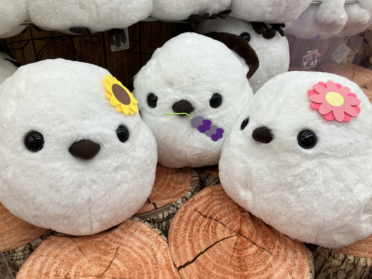 ふくふくシマエナガさん 梅雨を吹き飛ばす 明るいカラフルバージョンが