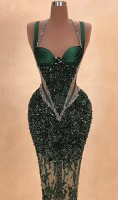 goblintonice's tweet photo. One should either be a work of art or wear a work of art. https://t.co/goT1zKcjiQ